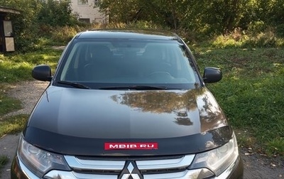 Mitsubishi Outlander III рестайлинг 3, 2015 год, 1 400 000 рублей, 1 фотография