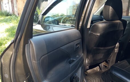 Mitsubishi Outlander III рестайлинг 3, 2015 год, 1 400 000 рублей, 9 фотография