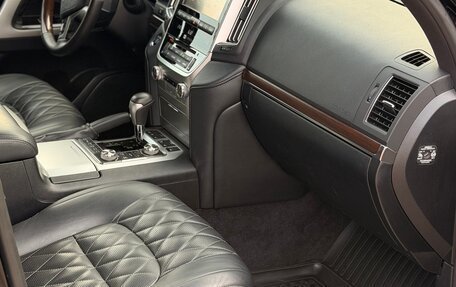 Toyota Land Cruiser 200, 2017 год, 7 050 000 рублей, 9 фотография