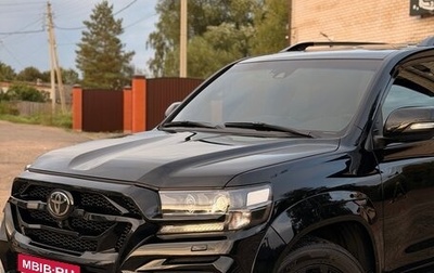 Toyota Land Cruiser 200, 2017 год, 7 050 000 рублей, 1 фотография