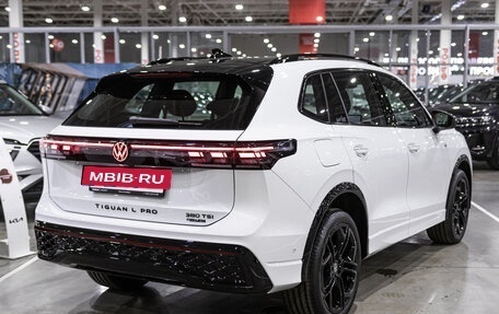 Volkswagen Tiguan, 2025 год, 4 890 000 рублей, 6 фотография