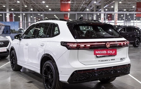 Volkswagen Tiguan, 2025 год, 4 890 000 рублей, 8 фотография