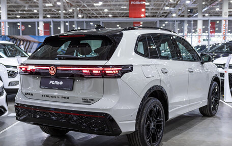 Volkswagen Tiguan, 2025 год, 5 050 000 рублей, 12 фотография