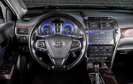 Toyota Camry, 2016 год, 2 200 000 рублей, 14 фотография