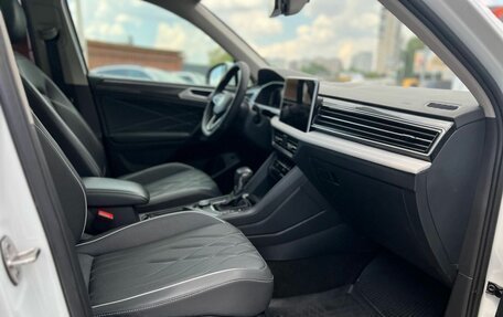 Volkswagen Tiguan II, 2023 год, 3 750 000 рублей, 20 фотография