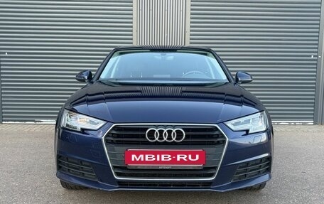 Audi A4, 2018 год, 1 890 000 рублей, 2 фотография