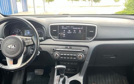 KIA Sportage IV рестайлинг, 2020 год, 2 490 000 рублей, 11 фотография