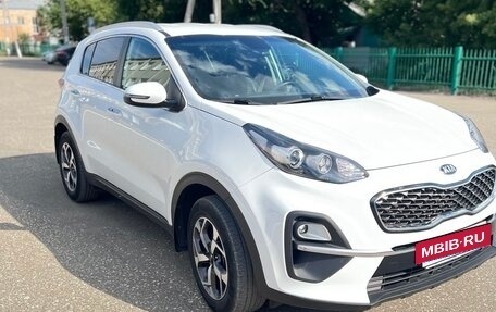 KIA Sportage IV рестайлинг, 2020 год, 2 490 000 рублей, 2 фотография
