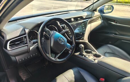Toyota Camry, 2019 год, 3 000 000 рублей, 16 фотография