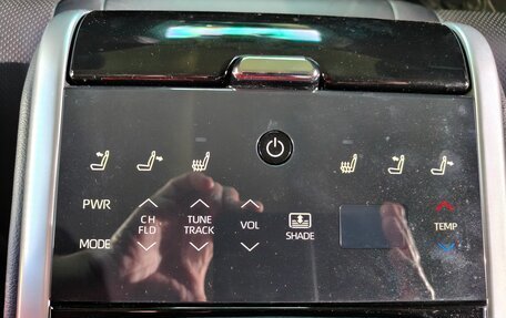 Toyota Camry, 2019 год, 3 000 000 рублей, 36 фотография