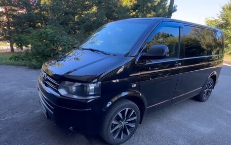 Volkswagen Multivan T5, 2011 год, 2 050 000 рублей, 2 фотография