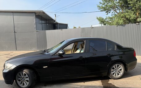 BMW 3 серия, 2005 год, 730 000 рублей, 2 фотография