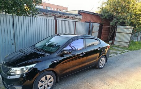 KIA Rio III рестайлинг, 2015 год, 1 100 000 рублей, 2 фотография