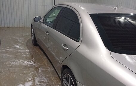 Mercedes-Benz E-Класс, 2007 год, 650 000 рублей, 2 фотография