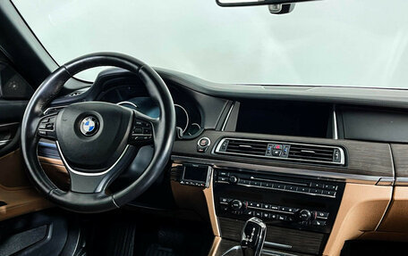 BMW 7 серия, 2013 год, 2 709 000 рублей, 15 фотография