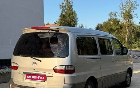 Hyundai Starex I рестайлинг, 2007 год, 620 000 рублей, 2 фотография