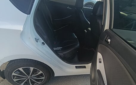 Hyundai Solaris II рестайлинг, 2013 год, 500 000 рублей, 3 фотография