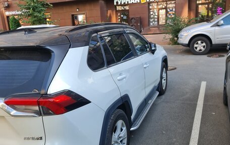 Toyota RAV4, 2022 год, 2 950 000 рублей, 3 фотография