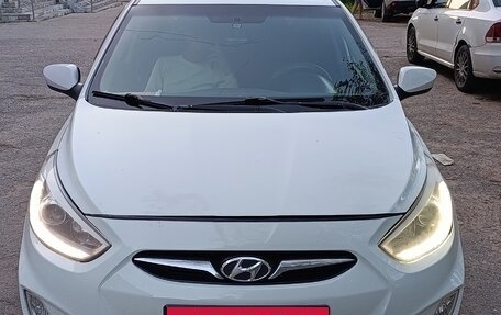 Hyundai Solaris II рестайлинг, 2013 год, 500 000 рублей, 7 фотография