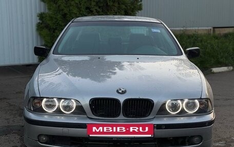 BMW 5 серия, 2001 год, 500 000 рублей, 2 фотография