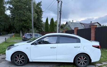 KIA Rio IV, 2017 год, 650 000 рублей, 2 фотография