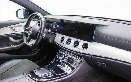 Mercedes-Benz E-Класс, 2022 год, 4 239 000 рублей, 10 фотография