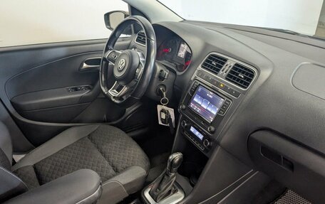 Volkswagen Polo VI (EU Market), 2018 год, 1 120 000 рублей, 28 фотография