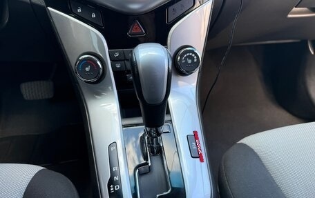 Chevrolet Cruze II, 2013 год, 990 000 рублей, 10 фотография