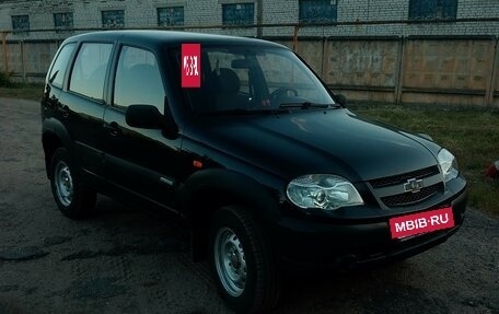 Chevrolet Niva I рестайлинг, 2011 год, 420 000 рублей, 3 фотография