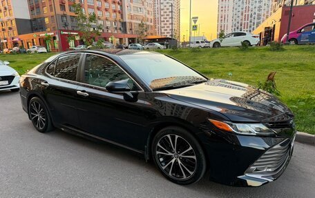 Toyota Camry, 2018 год, 1 799 000 рублей, 3 фотография
