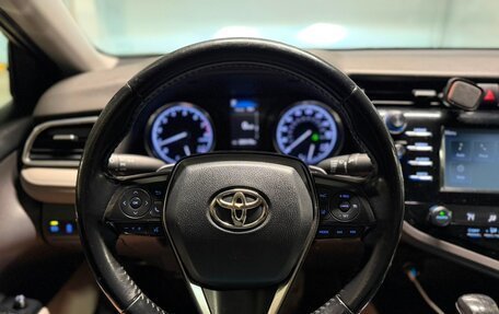 Toyota Camry, 2018 год, 1 799 000 рублей, 6 фотография