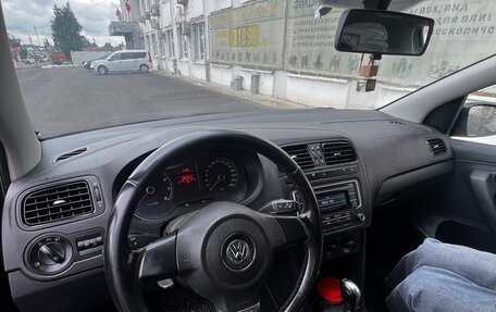 Volkswagen Polo VI (EU Market), 2012 год, 400 000 рублей, 13 фотография