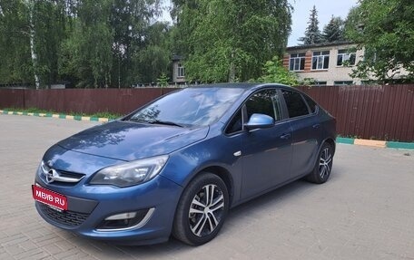Opel Astra J, 2013 год, 695 000 рублей, 1 фотография
