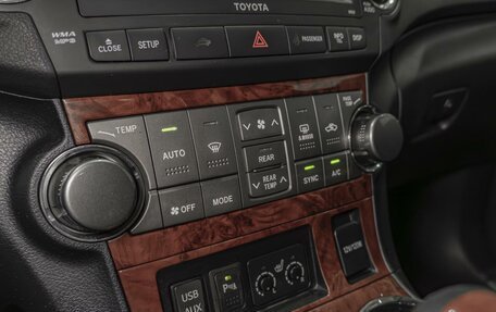 Toyota Highlander III, 2013 год, 1 550 000 рублей, 13 фотография