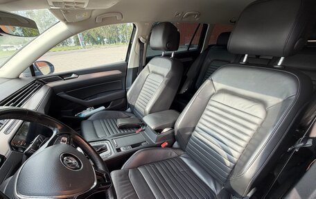 Volkswagen Passat B8 рестайлинг, 2019 год, 2 850 000 рублей, 8 фотография