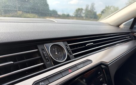 Volkswagen Passat B8 рестайлинг, 2019 год, 2 850 000 рублей, 10 фотография