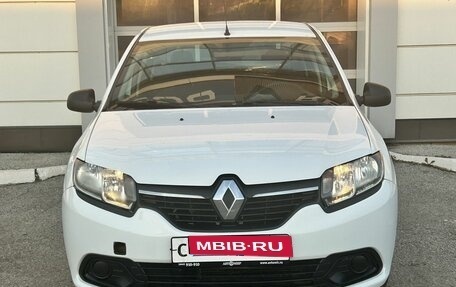 Renault Logan II, 2014 год, 560 000 рублей, 3 фотография