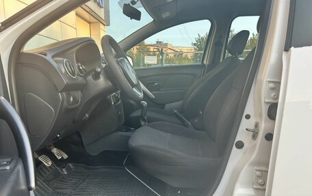 Renault Logan II, 2014 год, 560 000 рублей, 10 фотография
