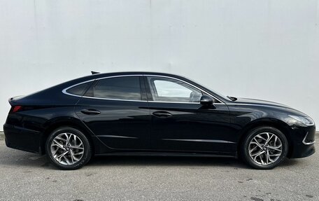 Hyundai Sonata VIII, 2019 год, 2 250 000 рублей, 4 фотография
