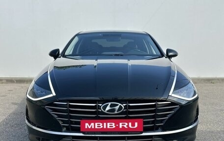 Hyundai Sonata VIII, 2019 год, 2 250 000 рублей, 2 фотография