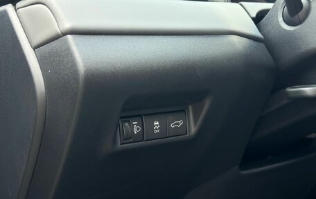 Toyota RAV4, 2026 год, 4 255 000 рублей, 27 фотография