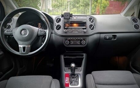 Volkswagen Golf Plus II, 2012 год, 890 000 рублей, 24 фотография