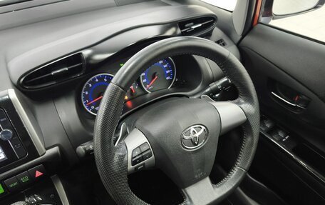 Toyota Wish II, 2012 год, 1 389 000 рублей, 16 фотография