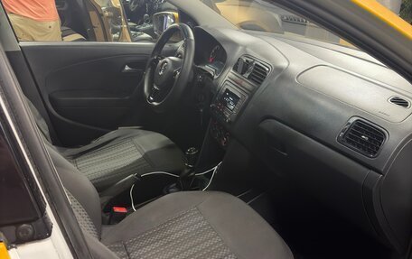 Volkswagen Polo VI (EU Market), 2016 год, 450 000 рублей, 9 фотография