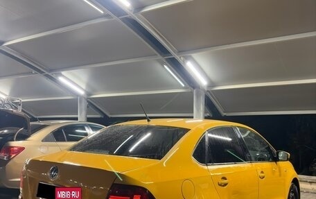 Volkswagen Polo VI (EU Market), 2016 год, 450 000 рублей, 4 фотография