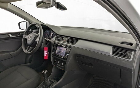Skoda Rapid I, 2019 год, 900 000 рублей, 11 фотография