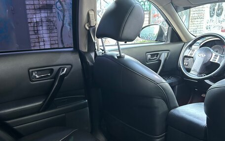 Infiniti FX I, 2006 год, 1 050 000 рублей, 23 фотография