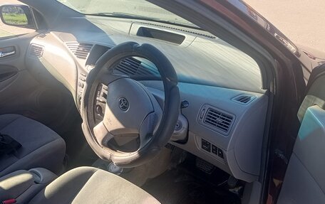 Toyota Prius IV XW50, 2002 год, 330 000 рублей, 5 фотография