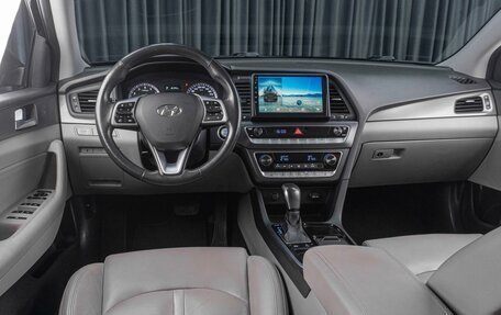 Hyundai Sonata VII, 2018 год, 2 059 000 рублей, 9 фотография