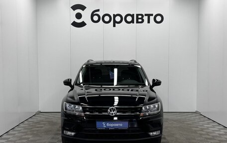 Volkswagen Tiguan II, 2017 год, 1 630 000 рублей, 2 фотография